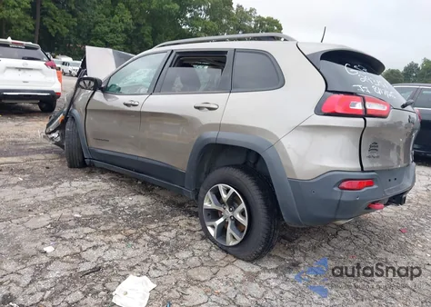 2016 Jeep Cherokee Trailhawk z USA, uszkodzony, nr VIN 1C4PJMBS2GW293151